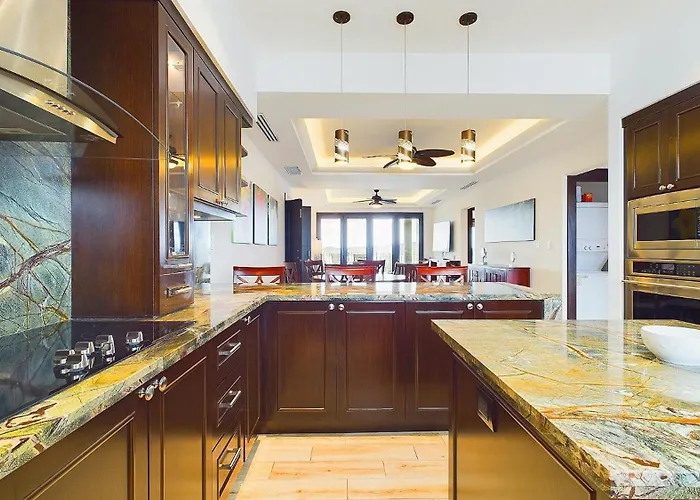 360 Splendor 208a- Ocean View Condo, Breakfast Apartment *