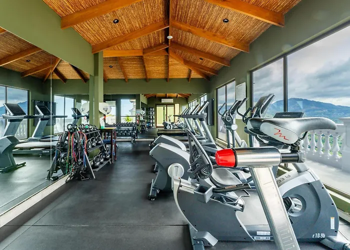 360 Splendor 208a- Ocean View Condo, Breakfast Apartment