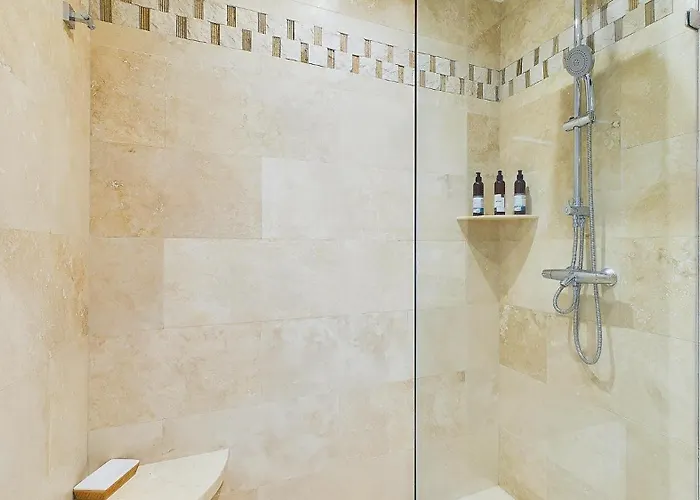 Apartment 360 Splendor 208a- Ocean View Condo, Breakfast *