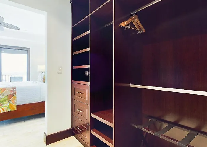 360 Splendor 208a- Ocean View Condo, Breakfast Playa Flamingo